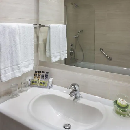 Avanti Village 4*