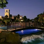 Апарт-отель Avanti Village 4*