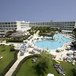 Avanti Village Апарт-отель