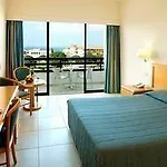 Апарт-отель Avanti Village 4*