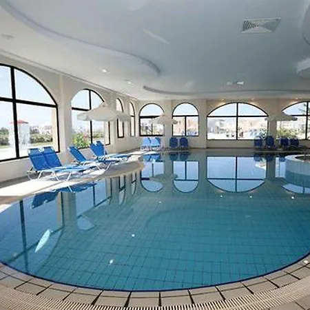 Aparthotel Avanti Village 4*