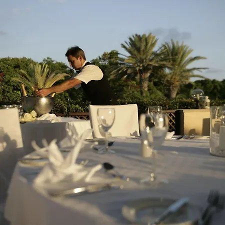 Aparthotel Avanti Village