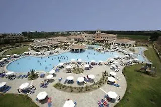 Ξενοδοχείο με διαμερίσματα Avanti Village Πάφος