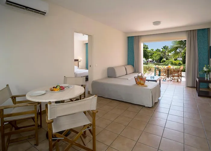 Avanti Village Apartmanhotel Paphos