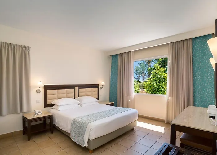 Apartmanhotel Avanti Village 4*