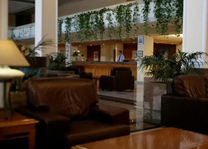 Avanti Village Apartahotel