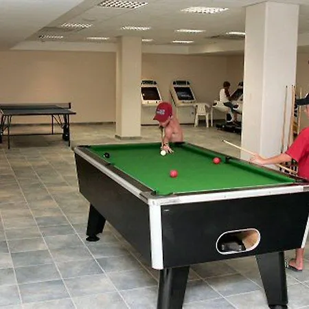 Avanti Village بافوس