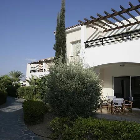 Avanti Village 4* بافوس