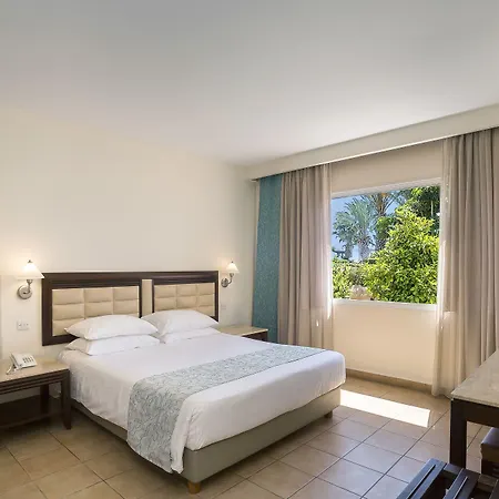 Avanti Village Apart-hotel Pafos