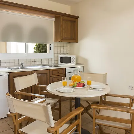 Apart-hotel Avanti Village