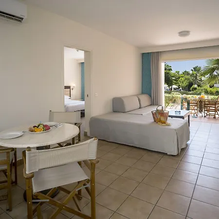 Apart-hotel Avanti Village