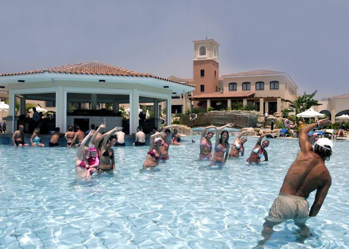 Avanti Village Апарт-отель 4*