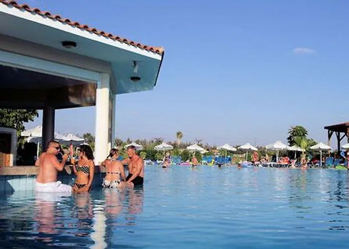 Апарт-отель Avanti Village