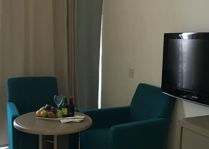 Avanti Village 4* Пафос